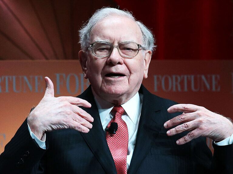 Why is Warren Buffett Still So Bullish on US Stocks?